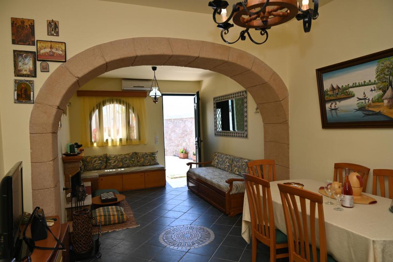 Anthias Beach Home อาร์คานเยโลส ภายนอก รูปภาพ
