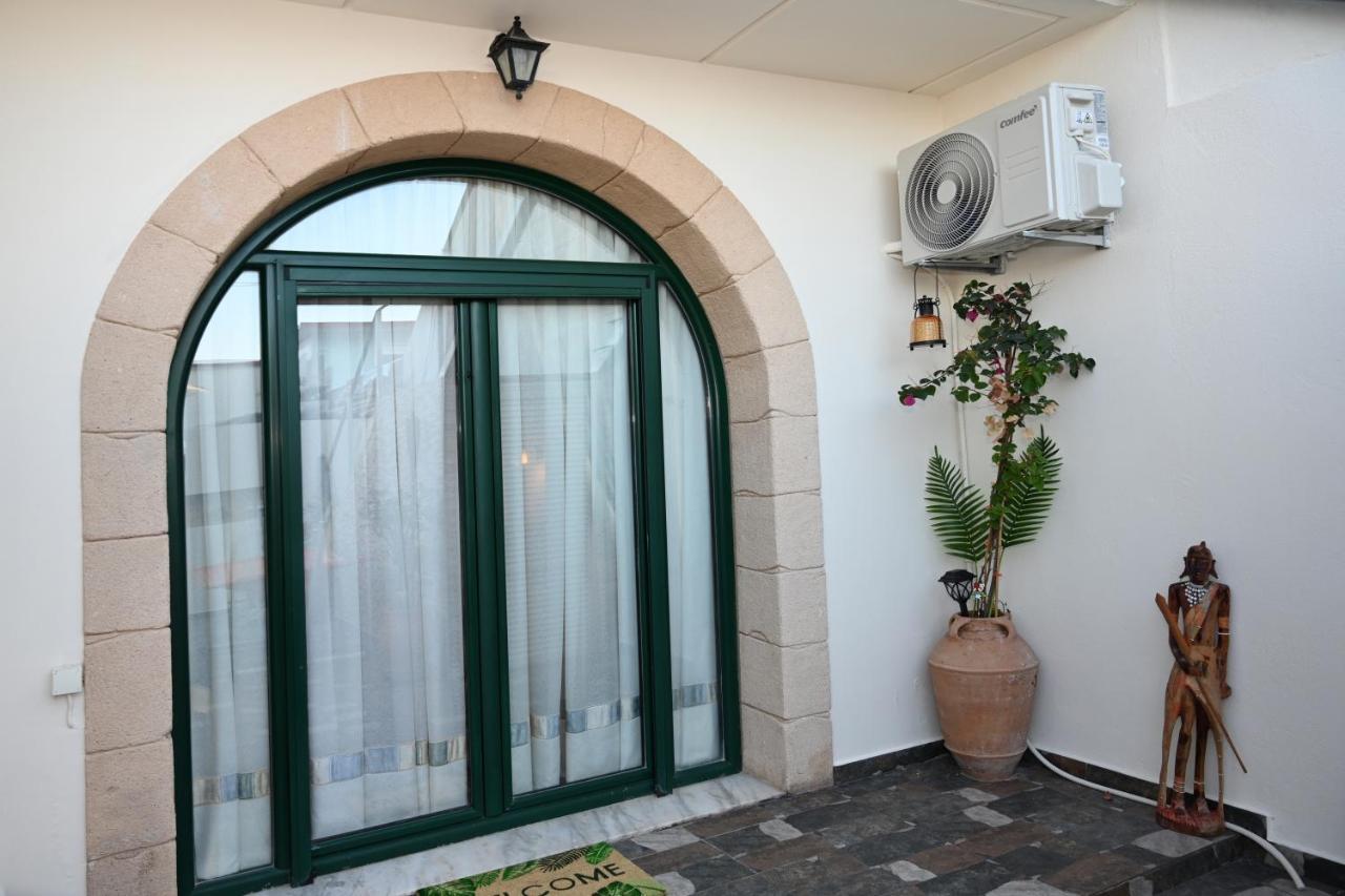Anthias Beach Home อาร์คานเยโลส ภายนอก รูปภาพ